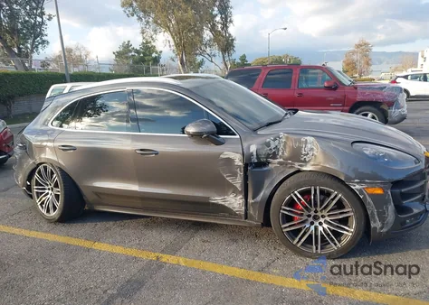 2015 Porsche Macan Turbo z USA, uszkodzony, nr VIN WP1AF2A58FLB48525
